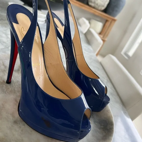 COPY - Christian Louboutin Lady Peep - Picture 5 of 5